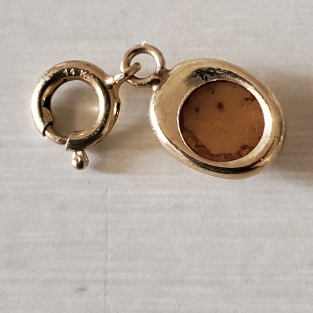 14K Gold Cameo Charm - Picture 7 of 9